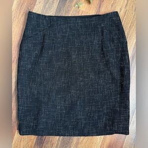 The Limited • Black & White Textured Pencil Skirt • Size 8
